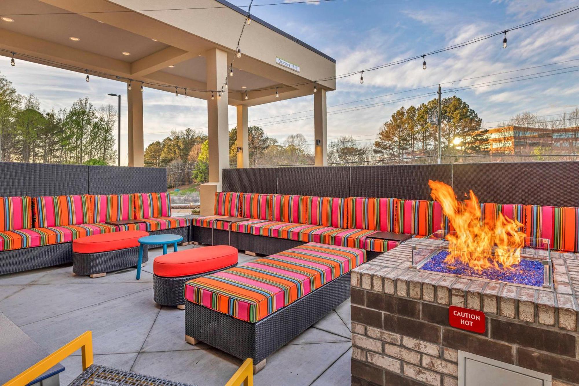 Home2 Suites By Hilton Raleigh West Lenovo Center Exterior foto